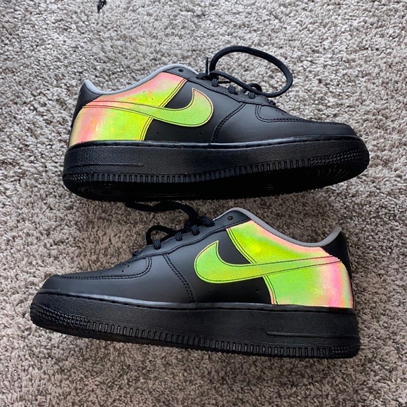 Nike- Air Force 1 Low LV8 GS 'Reflective Black' - Picture 1 of 9